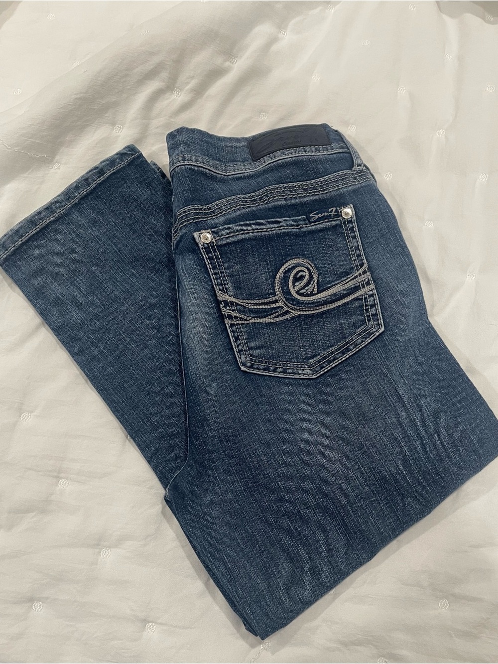 Seven 7 Dark Blue Cropped Jeans with Embroidered Back Pockets